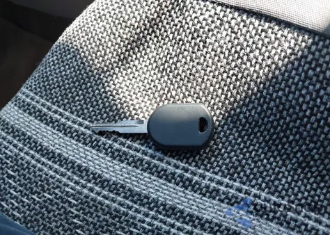 2009 Ford Escape Xlt from USA, damaged, VIN 1FMCU03G29KB11057